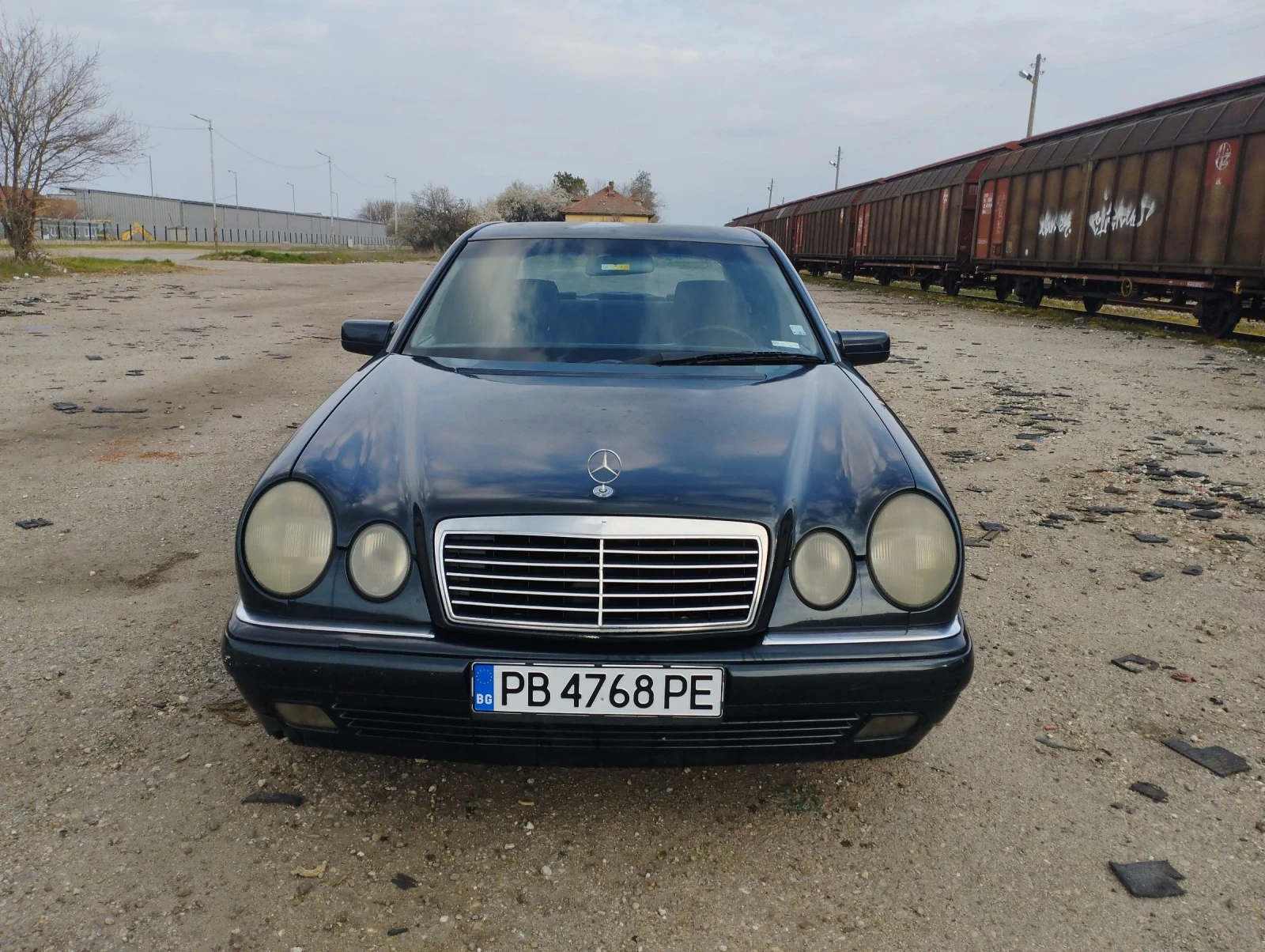 Mercedes-Benz E 220 OM611