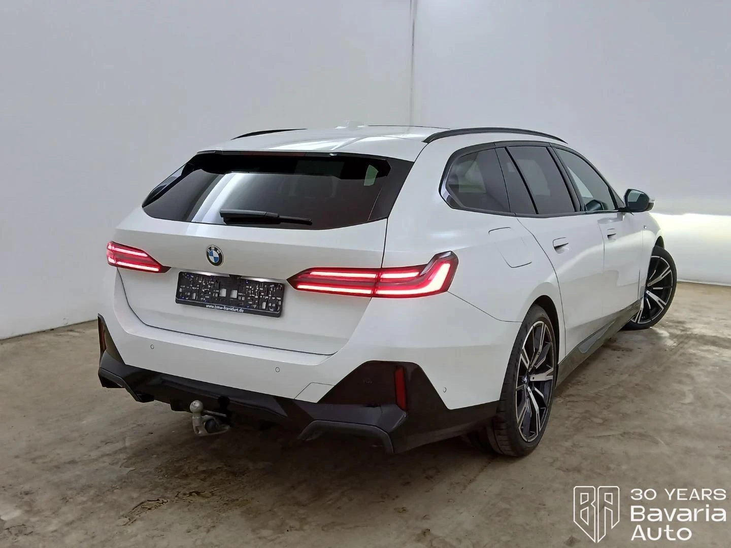 BMW 520 d Touring Steptronic, снимка 3 - Автомобили и джипове - 54475968
