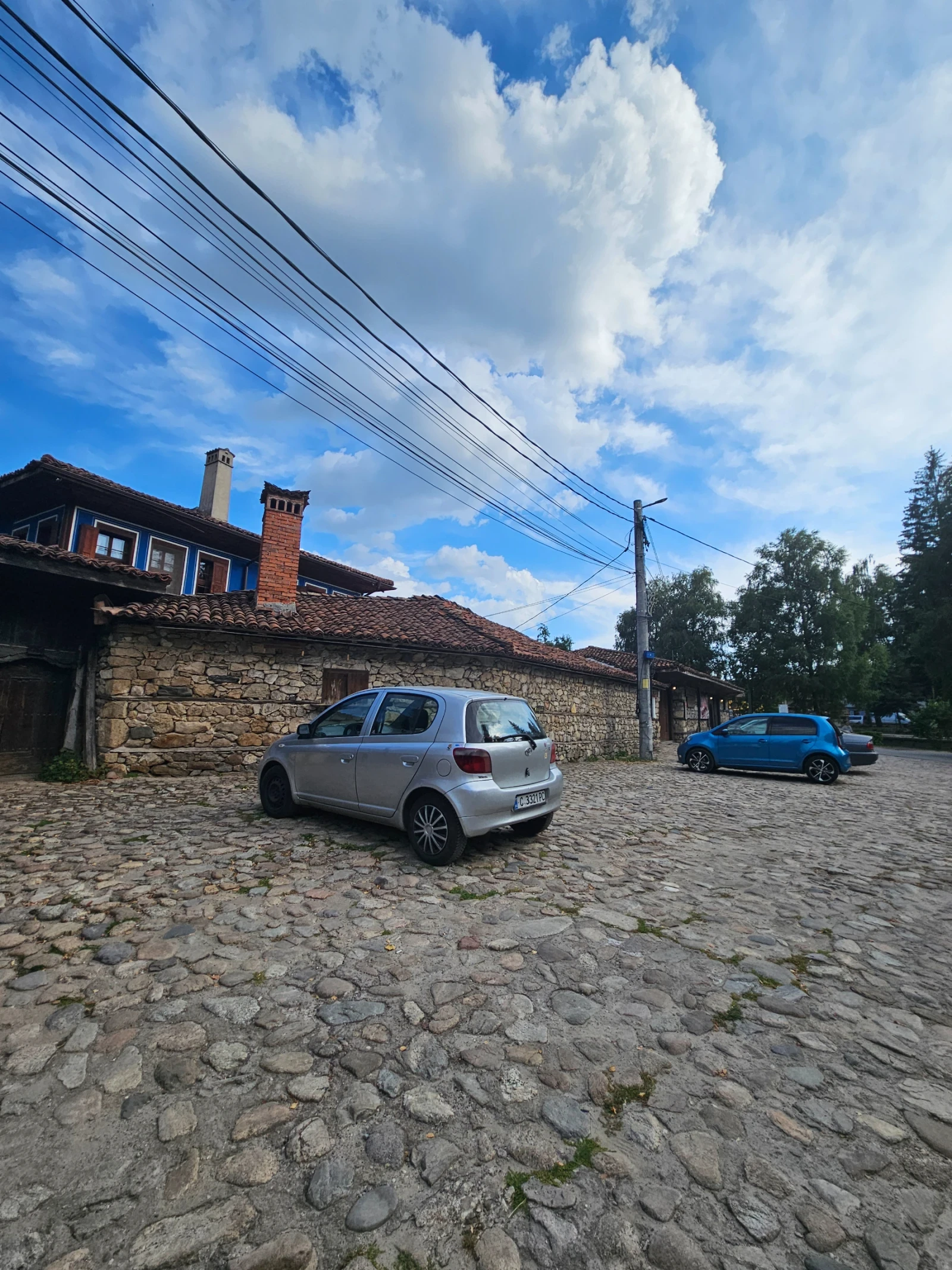 Toyota Yaris 1.3, снимка 3 - Автомобили и джипове - 54573097