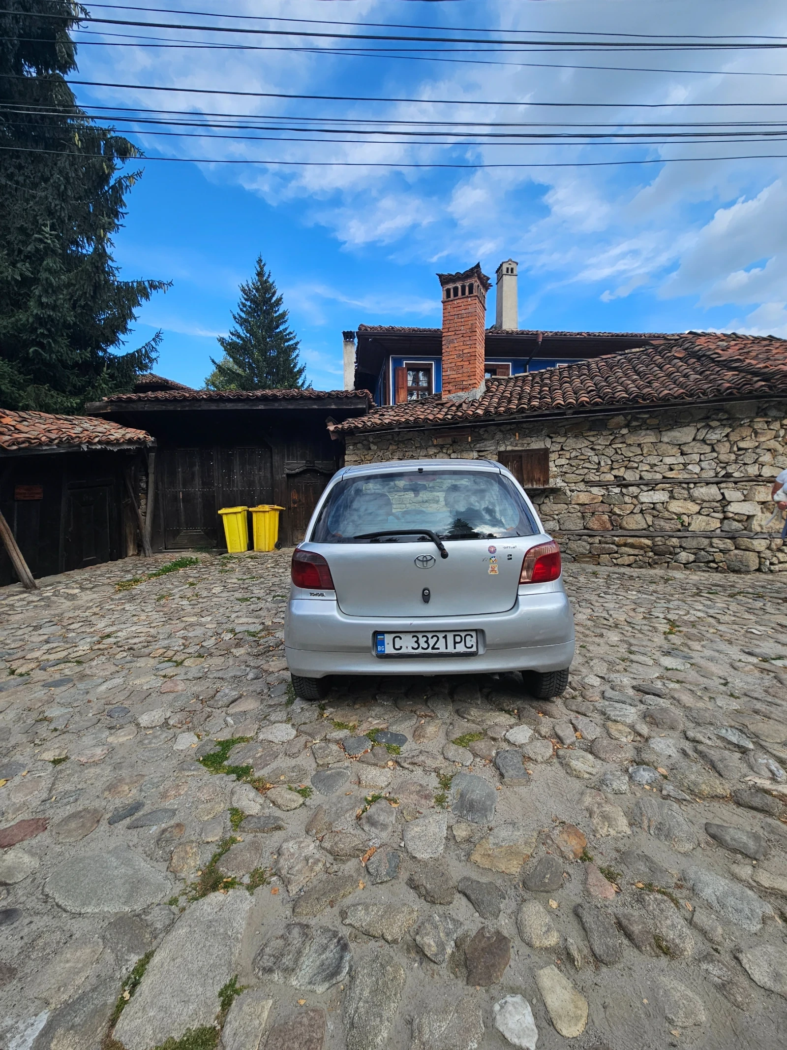 Toyota Yaris 1.3, снимка 6 - Автомобили и джипове - 54573097