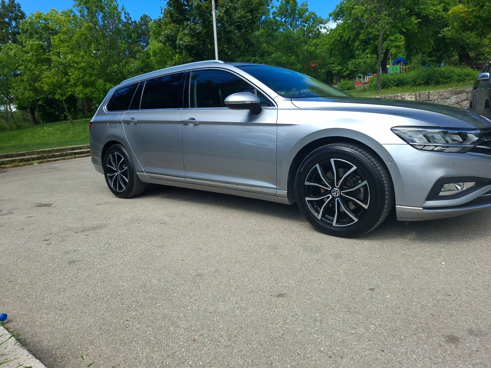 VW Passat 2.0 TDI Elegance, снимка 16 - Автомобили и джипове - 54581674
