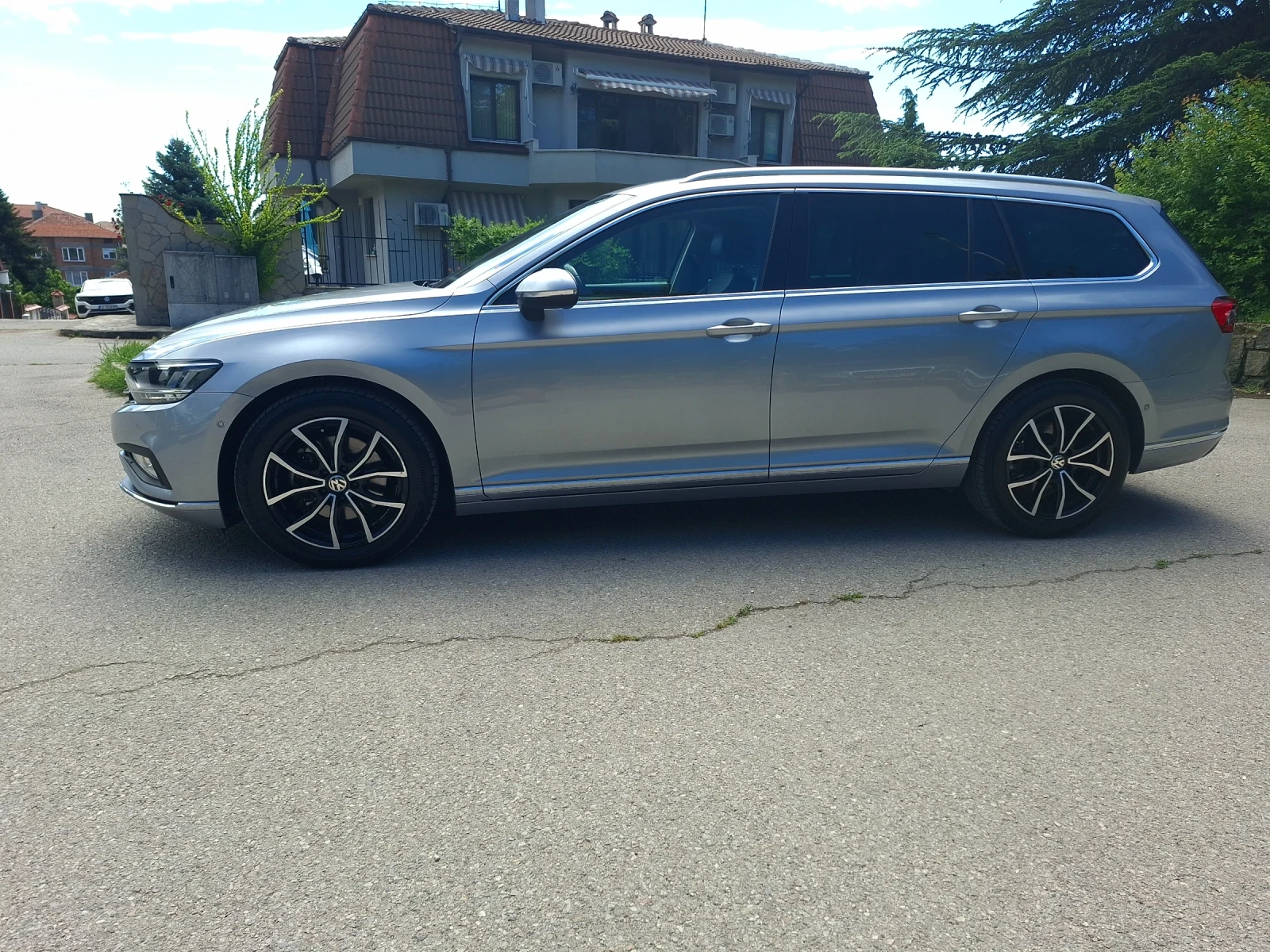 VW Passat 2.0 TDI Elegance, снимка 3 - Автомобили и джипове - 54581674