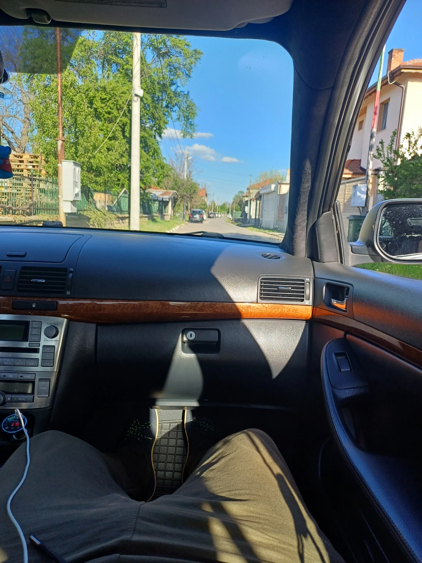 Toyota Avensis, снимка 2 - Автомобили и джипове - 54670552