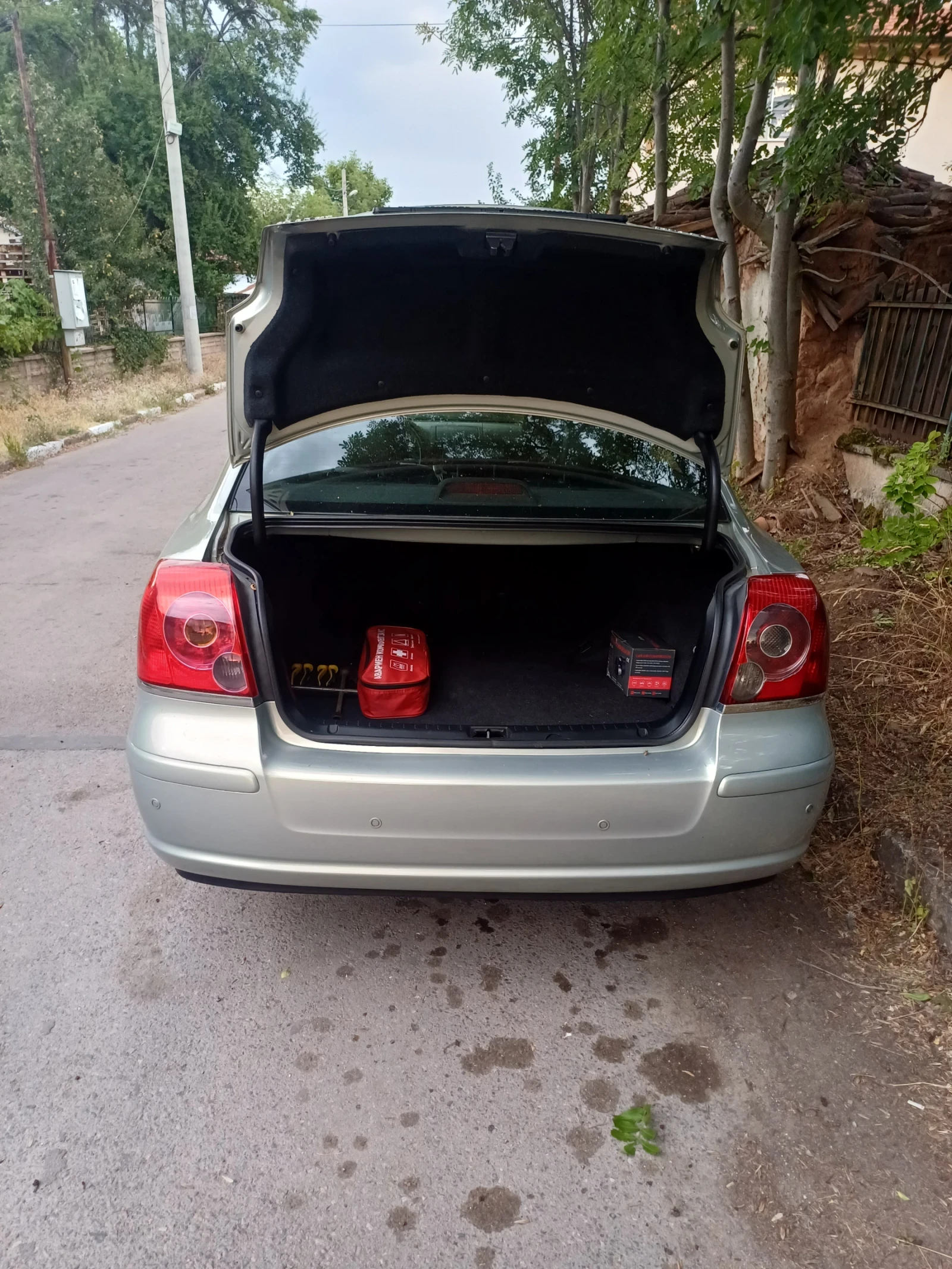 Toyota Avensis, снимка 5 - Автомобили и джипове - 54670552