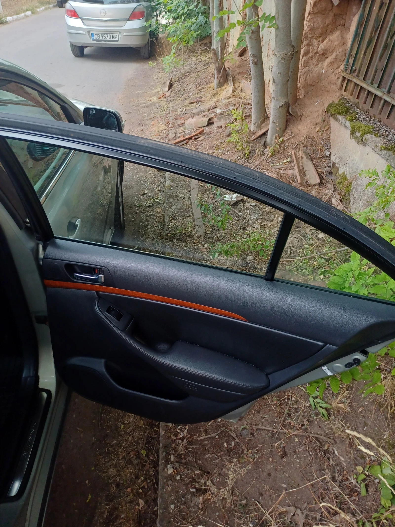Toyota Avensis, снимка 10 - Автомобили и джипове - 54670552
