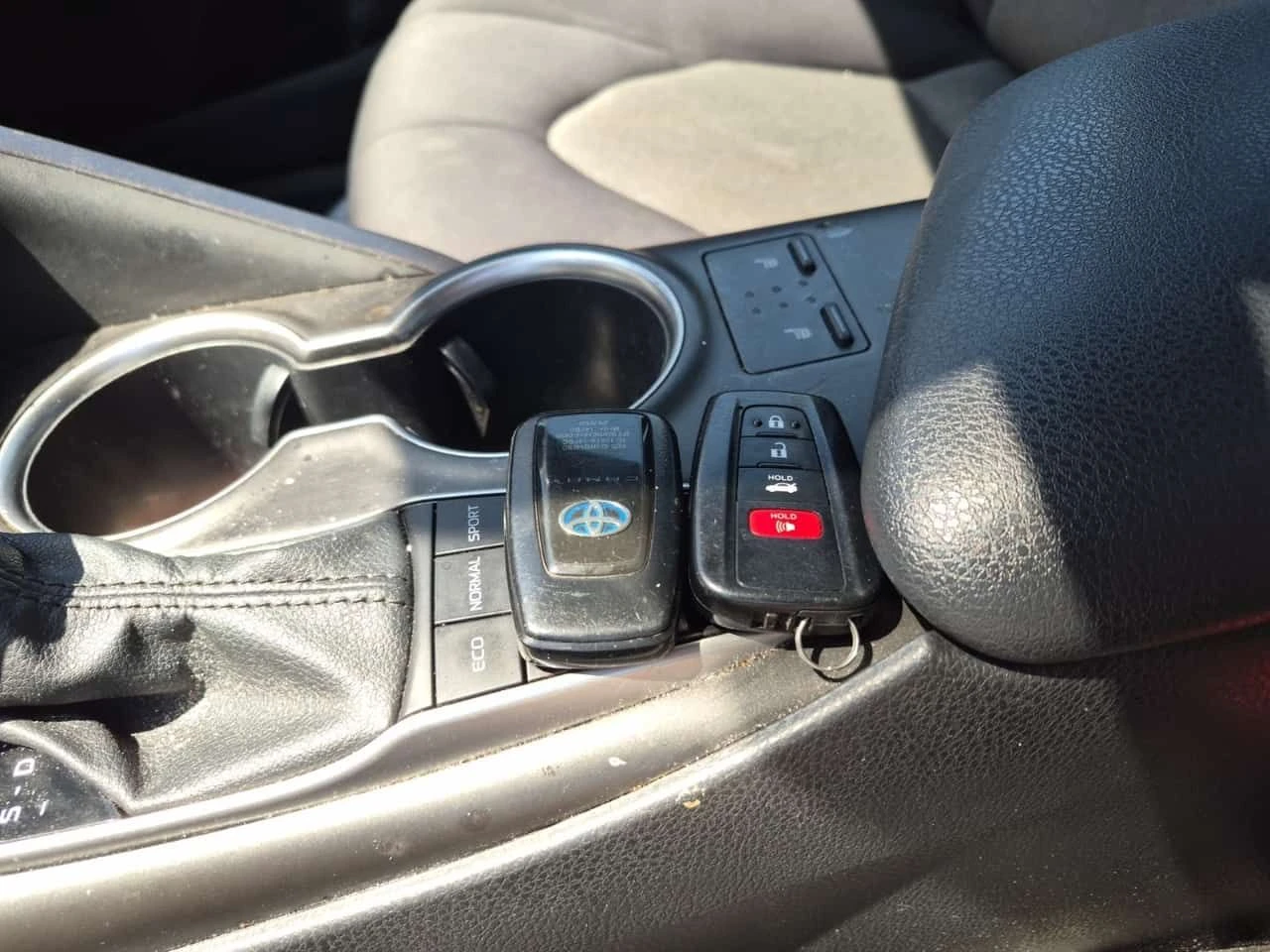 Toyota Camry HYBRID LE| ��������| ��� �����| CARFAX| ���������� | Mobile.bg � ����������� 11