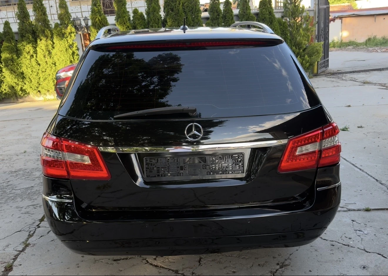 Mercedes-Benz E 200 Авангард Автоматик , снимка 5 - Автомобили и джипове - 54804656