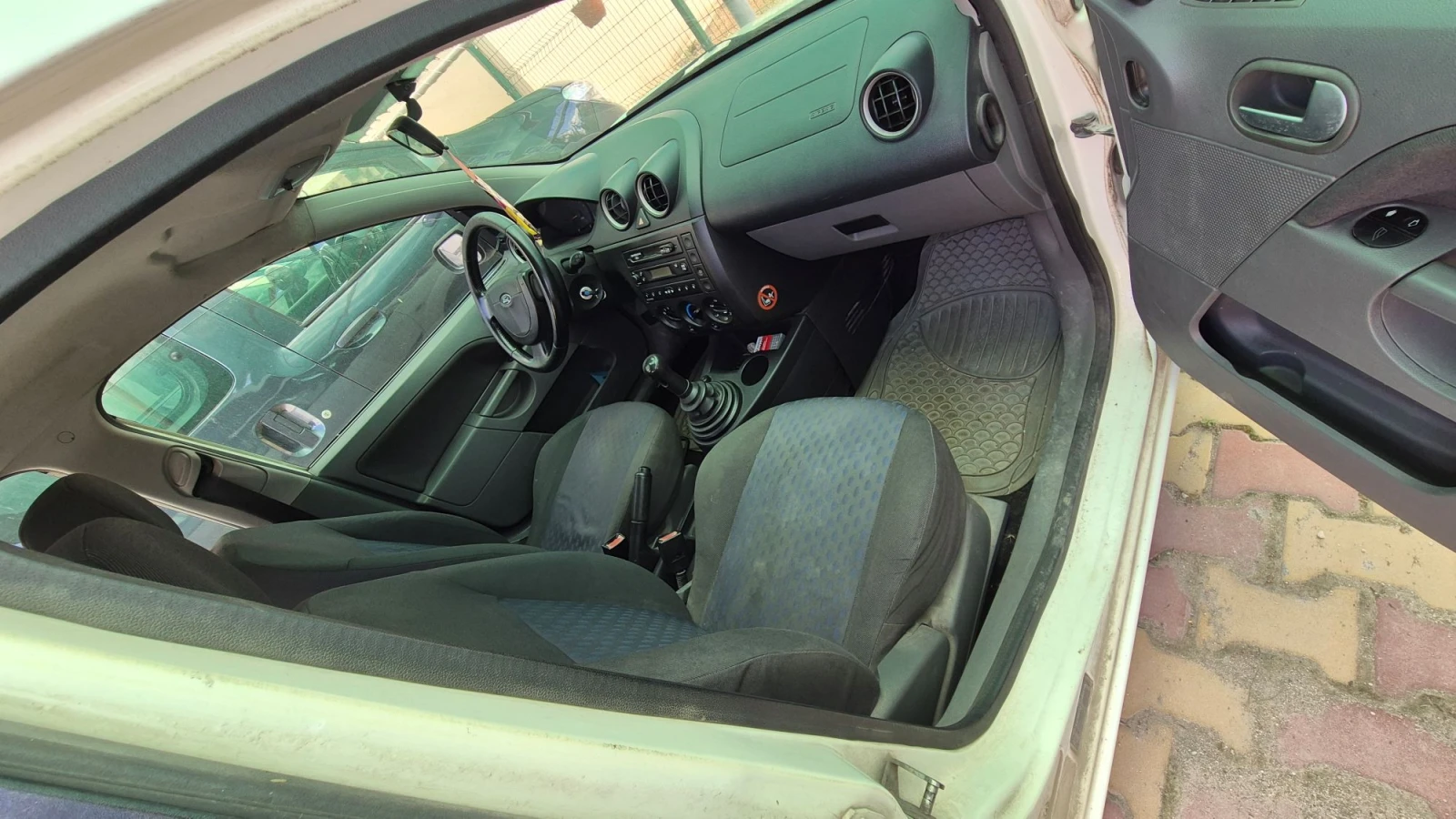 Ford Fiesta, снимка 7 - Автомобили и джипове - 55281411