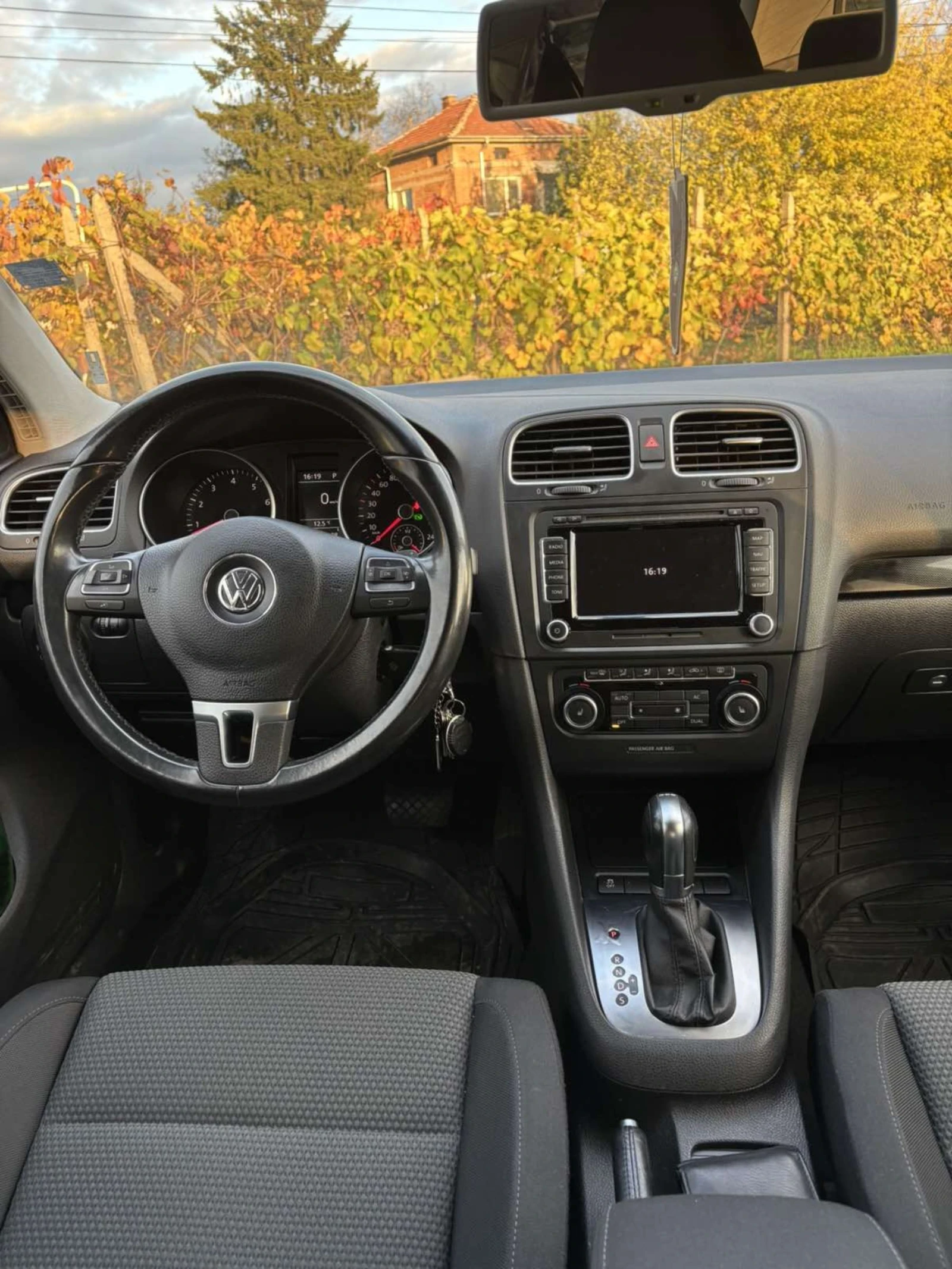 VW Golf, снимка 3 - Автомобили и джипове - 55315214
