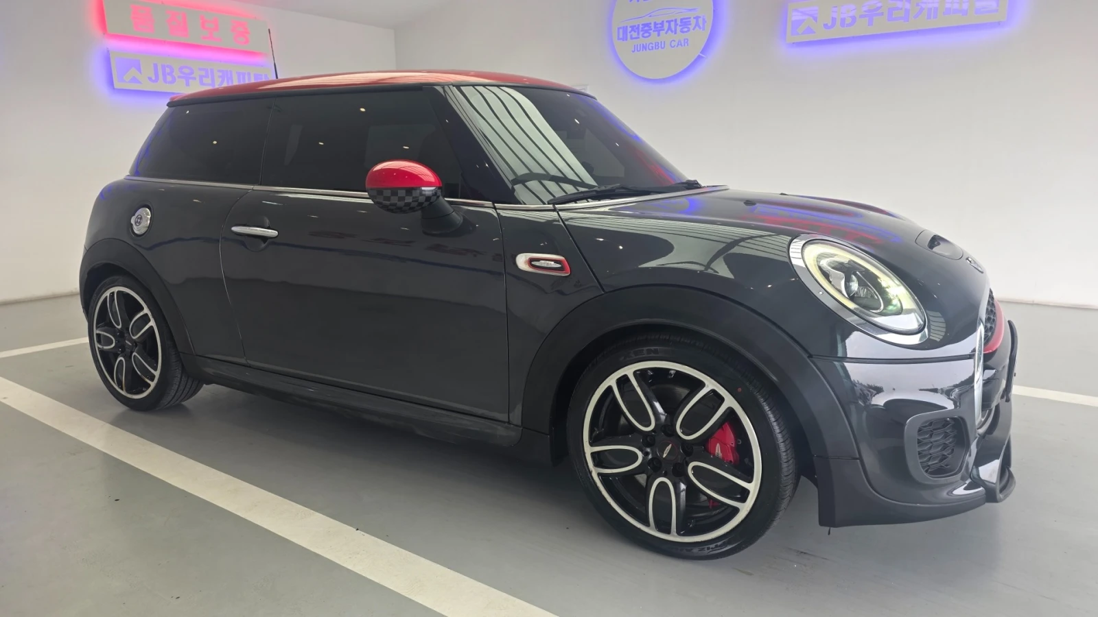 Mini Cooper s B48 JCW * HUD * ПОДГРЕВ * ПАНОРАМА, снимка 8 - Автомобили и джипове - 55395380