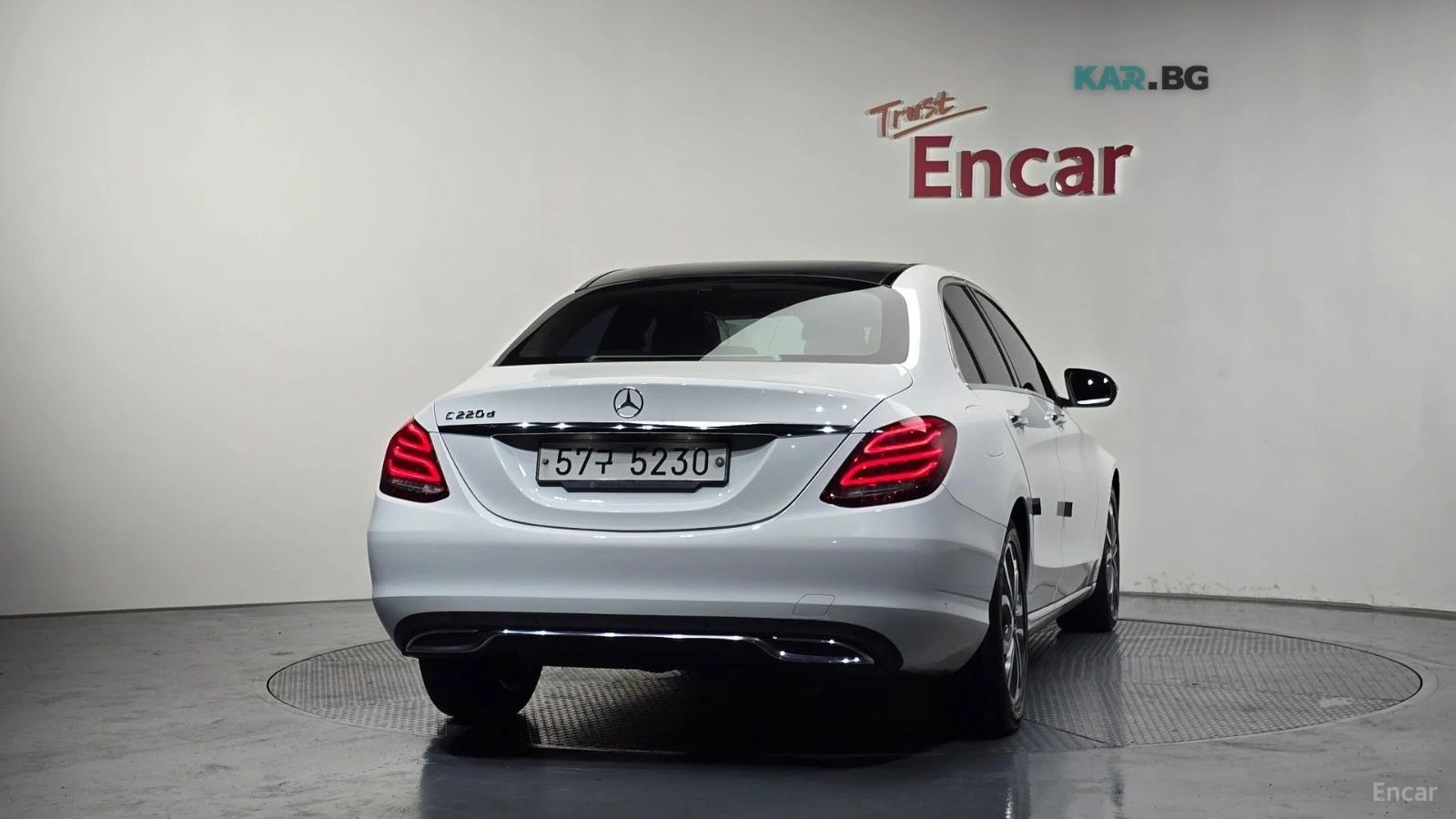 Mercedes-Benz C 220 Avangarde* КОЖА* НАВИ* ПАНО, снимка 4 - Автомобили и джипове - 55414898