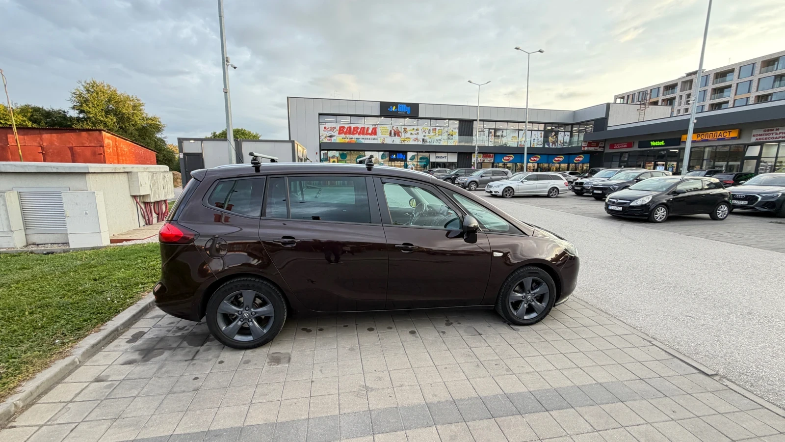 Opel Zafira 2.0 diesel Tourer, снимка 7 - Автомобили и джипове - 56274022