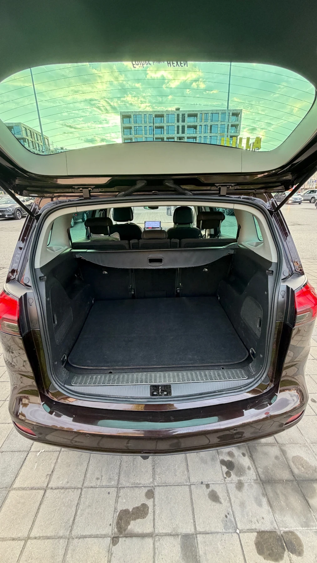 Opel Zafira 2.0 diesel Tourer, снимка 11 - Автомобили и джипове - 56274022