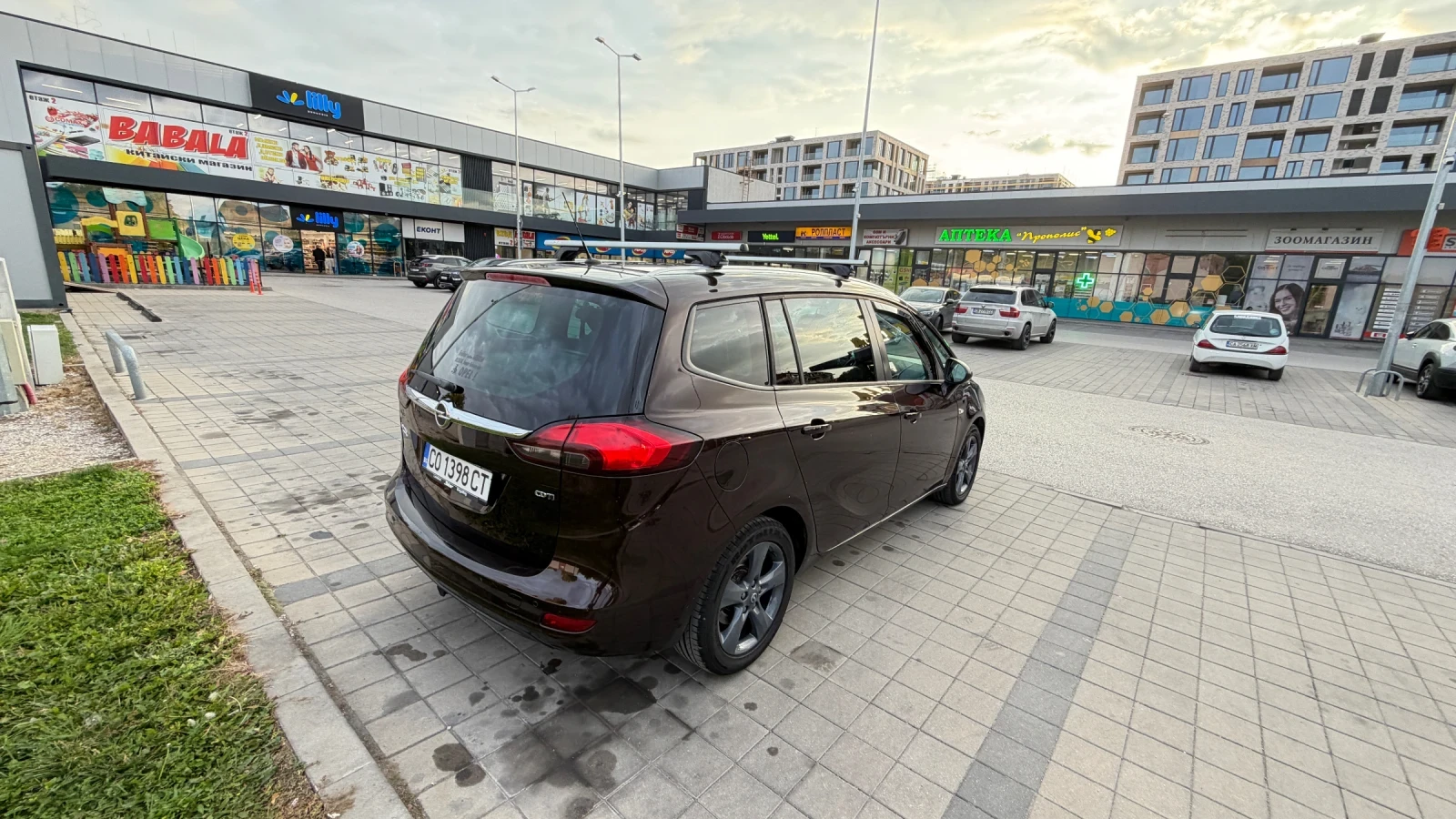 Opel Zafira 2.0 diesel Tourer, снимка 6 - Автомобили и джипове - 56274022