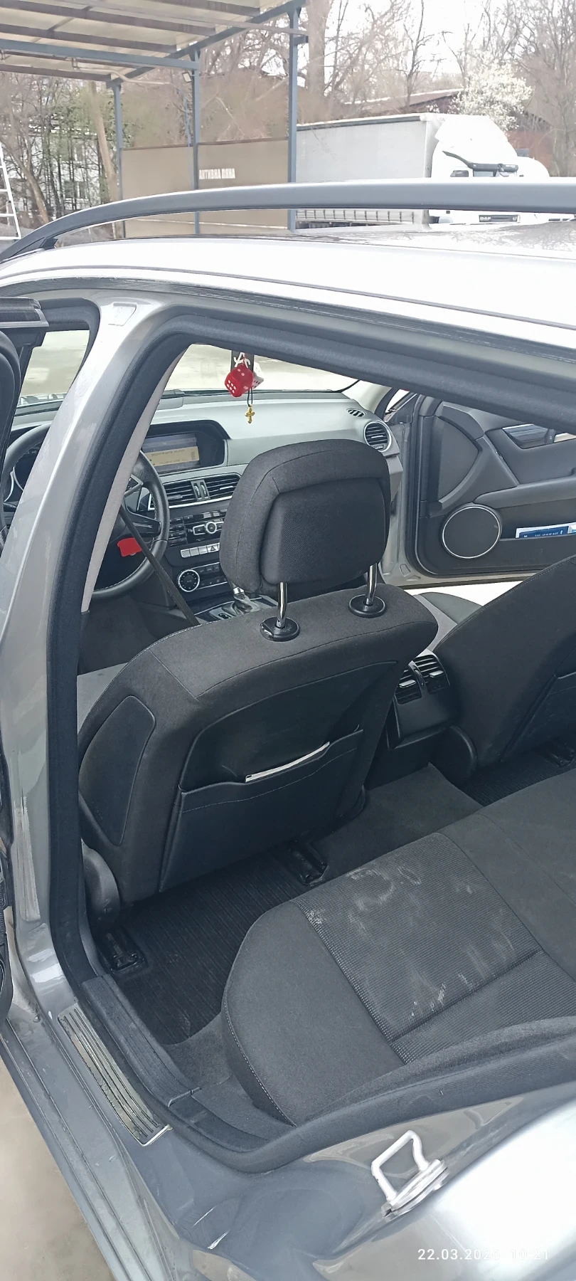 Mercedes-Benz C 220, снимка 6 - Автомобили и джипове - 56613363