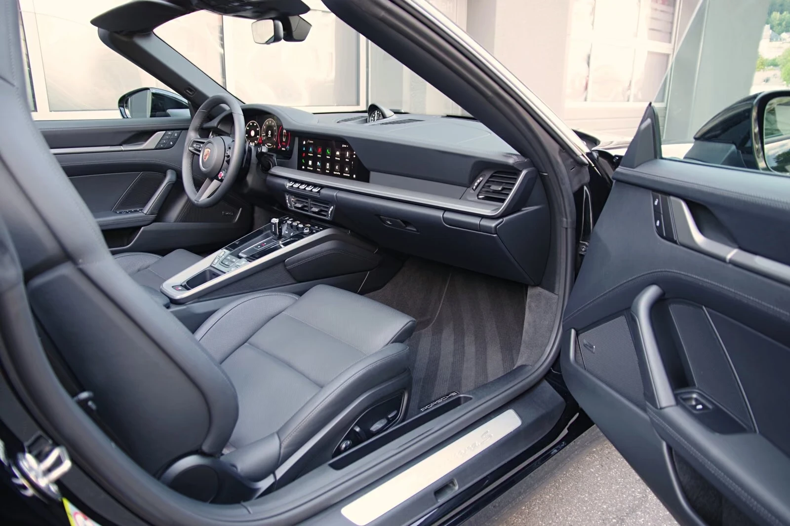 Porsche 911 CARRERA S/CABRIO/CHRONO/MATRIX/BOSE, снимка 13 - Автомобили и джипове - 56627023