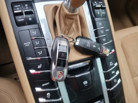 Porsche Macan 2017  * CARFAX * BEIGE - 17700 € / 34618.19 лв. - 71080828 8