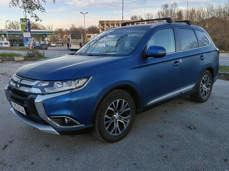 Mitsubishi Outlander 2.2D 4WD* Сервизна история* Един собств.* 7-местен, снимка 2 - Автомобили и джипове - 48534991