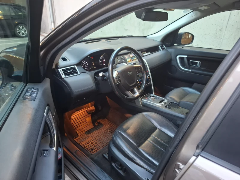Land Rover Discovery Sport 2.2D 190к.с. HSE, снимка 8 - Автомобили и джипове - 52860752