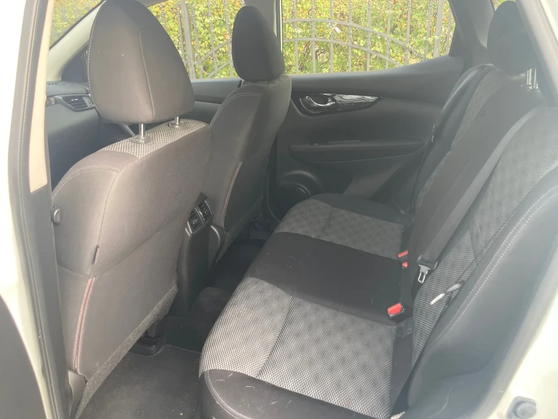 Nissan Qashqai SV AWD, снимка 11 - Автомобили и джипове - 52651404