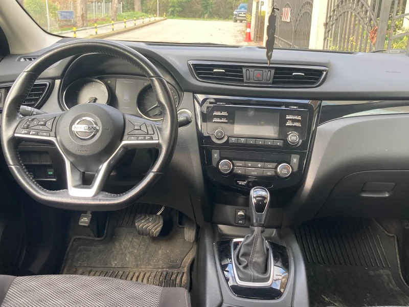 Nissan Qashqai SV AWD, снимка 12 - Автомобили и джипове - 52651404