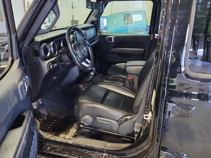 Jeep Wrangler UNLIMITED| SAHARA| PANO| 2 ключа| CARFAX , снимка 10 - Автомобили и джипове - 53430223