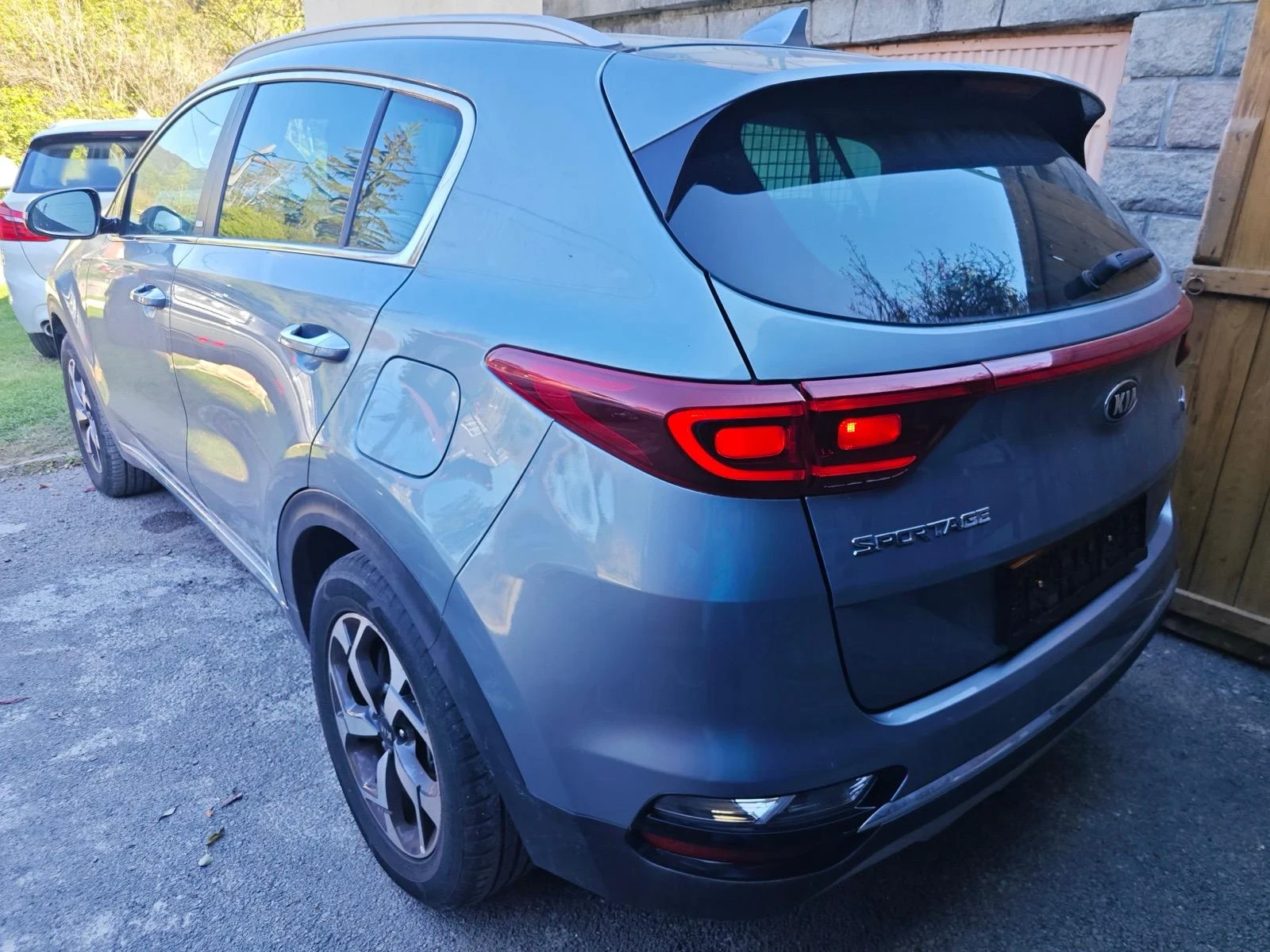 Kia Sportage 1.6 Хибрид Автоматик 12.2019г Фейслифт Euro 6D - изображение 2