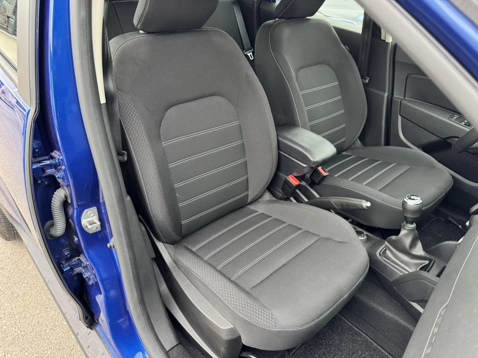 Dacia Duster 1.5 blue dCi 115k.c. 4x4 - изображение 9