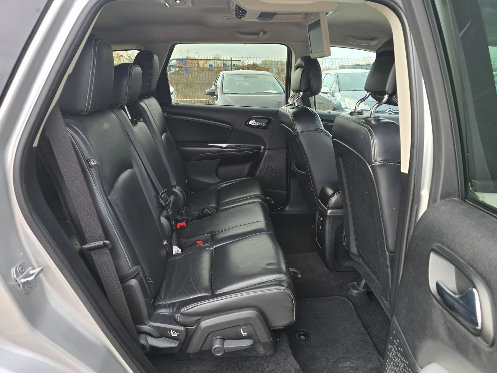 Fiat Freemont 2.0D 170 44 7  172000 .  | Mobile.bg   16