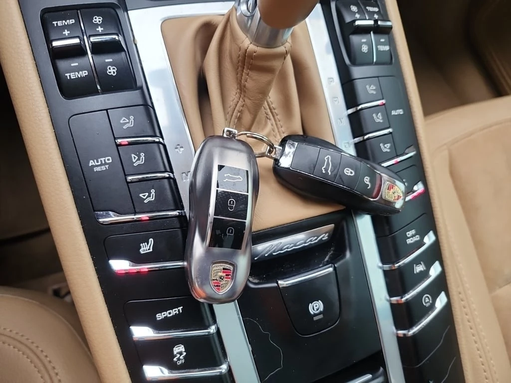 Porsche Macan 2017  * CARFAX * BEIGE - изображение 8