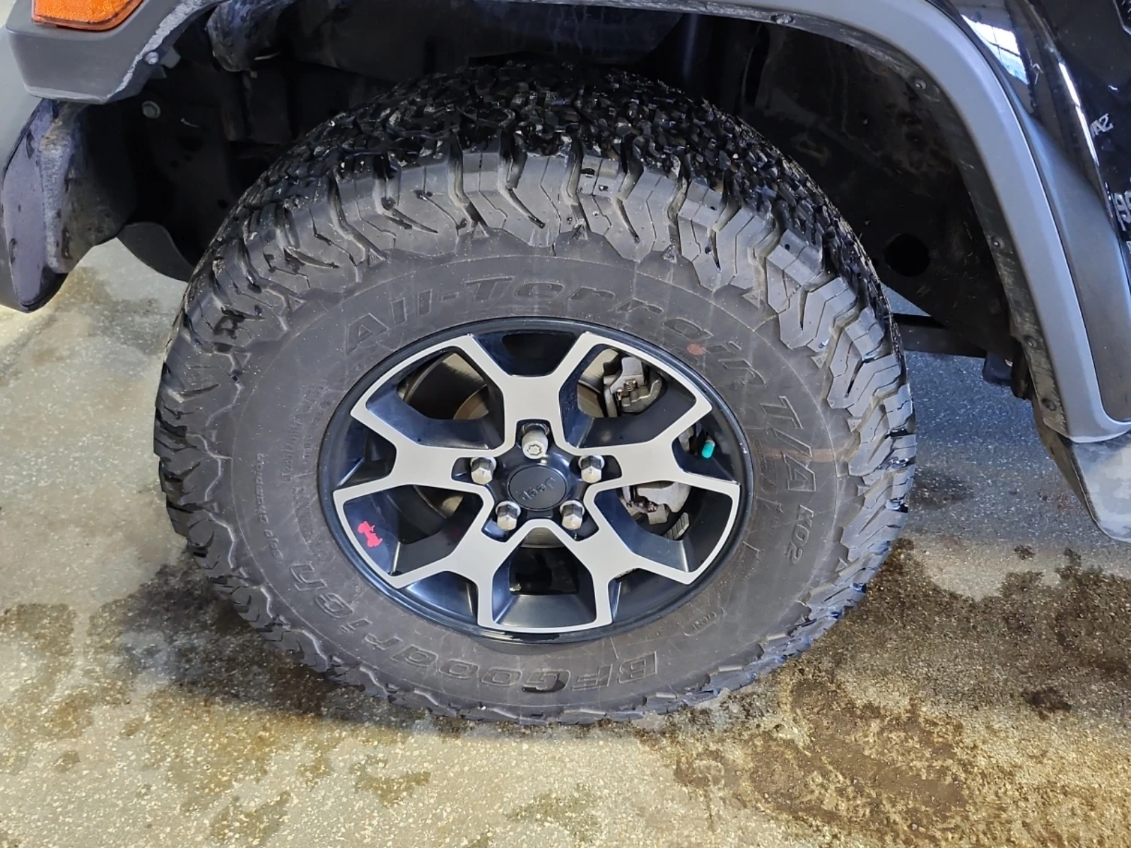 Jeep Wrangler UNLIMITED| SAHARA| PANO| 2 ключа| CARFAX  - изображение 9