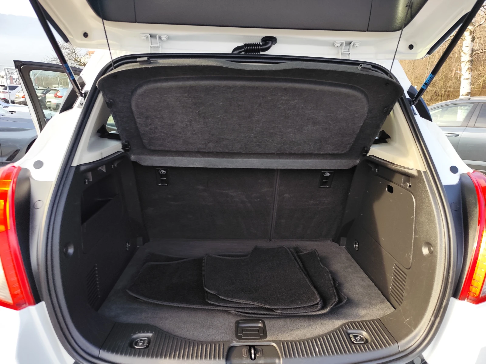 Opel Mokka 1.6i* EURO5B* KLIMA* 140000km!, снимка 13 - Автомобили и джипове - 53705208