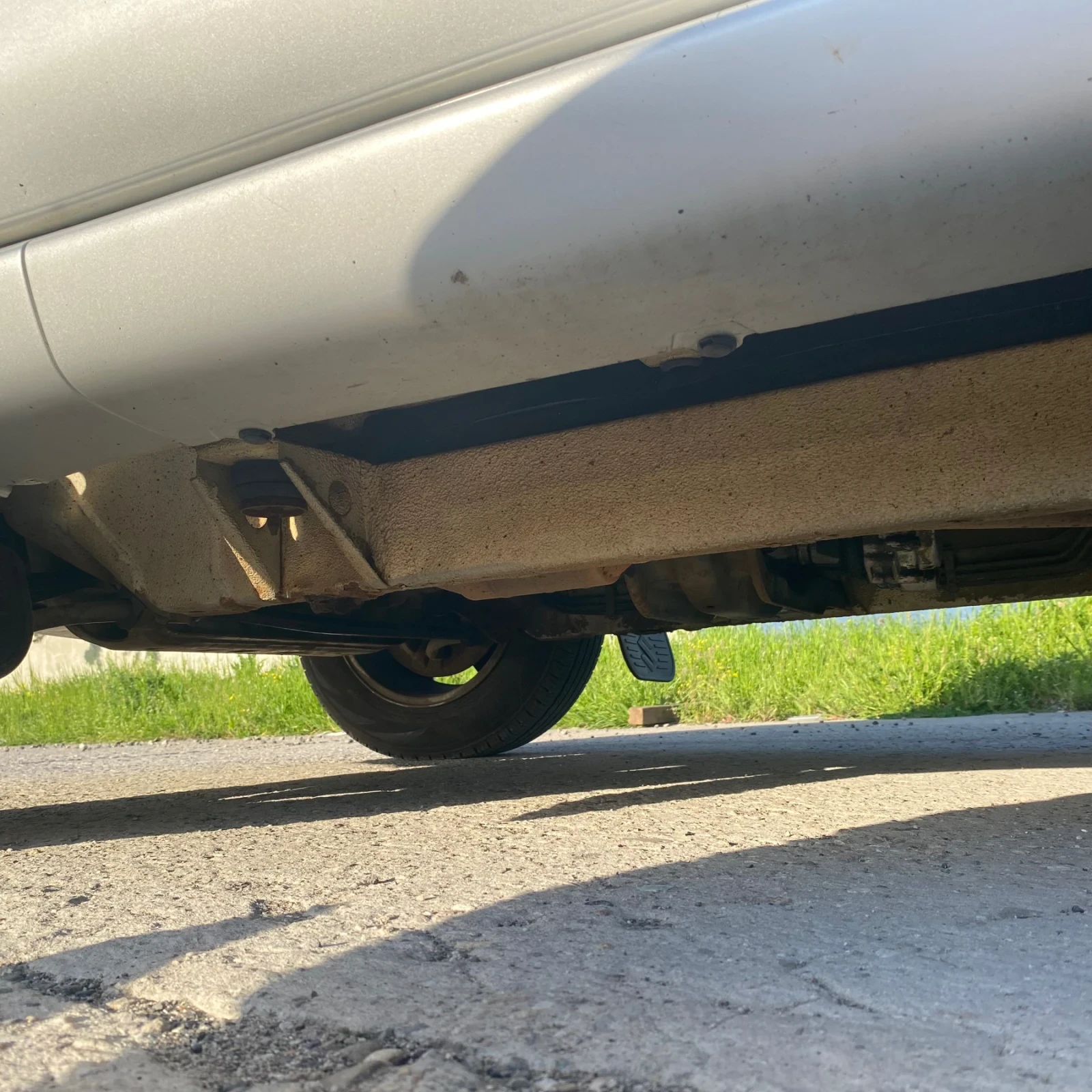 Suzuki Grand vitara 1.6 Face, снимка 16 - Автомобили и джипове - 54334340