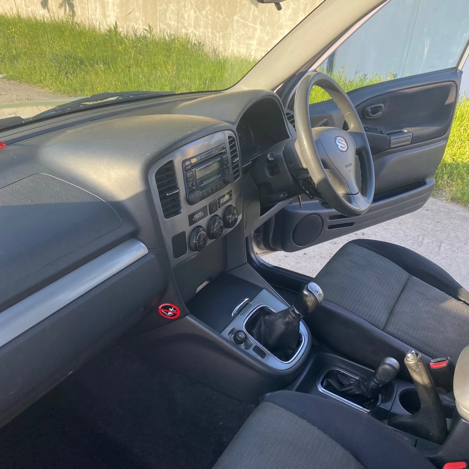 Suzuki Grand vitara 1.6 Face, снимка 13 - Автомобили и джипове - 54334340