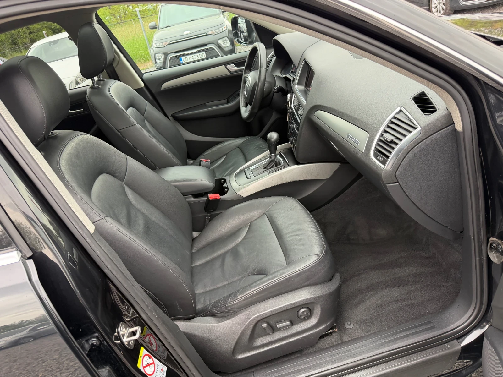 Audi Q5 3.0TDI, 240Hp, Quattro, Кожа, Панорама, Нови Гуми,, снимка 10 - Автомобили и джипове - 54478598