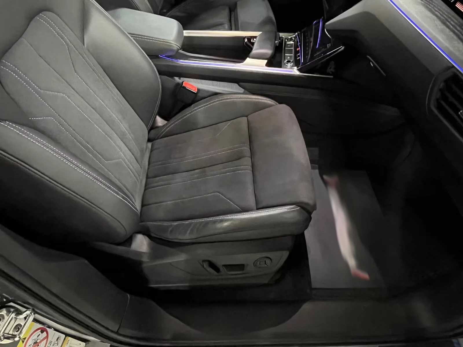 Audi Q8 50e-tron/340HP/S-LINE/MATRIX/CAM/HUD/MEMO/375q | Mobile.bg � ����������� 13