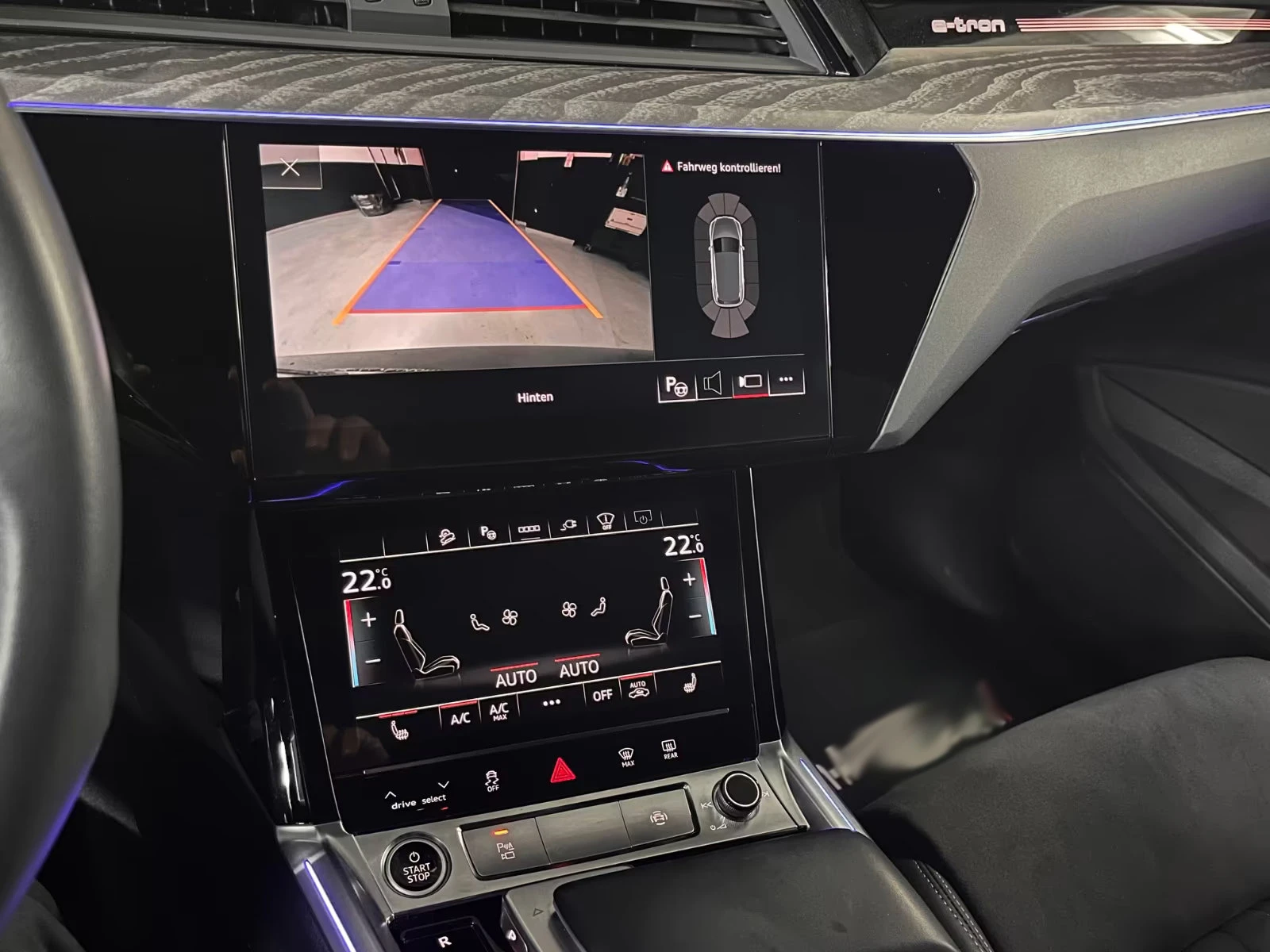 Audi Q8 50e-tron/340HP/S-LINE/MATRIX/CAM/HUD/MEMO/375q | Mobile.bg � ����������� 9