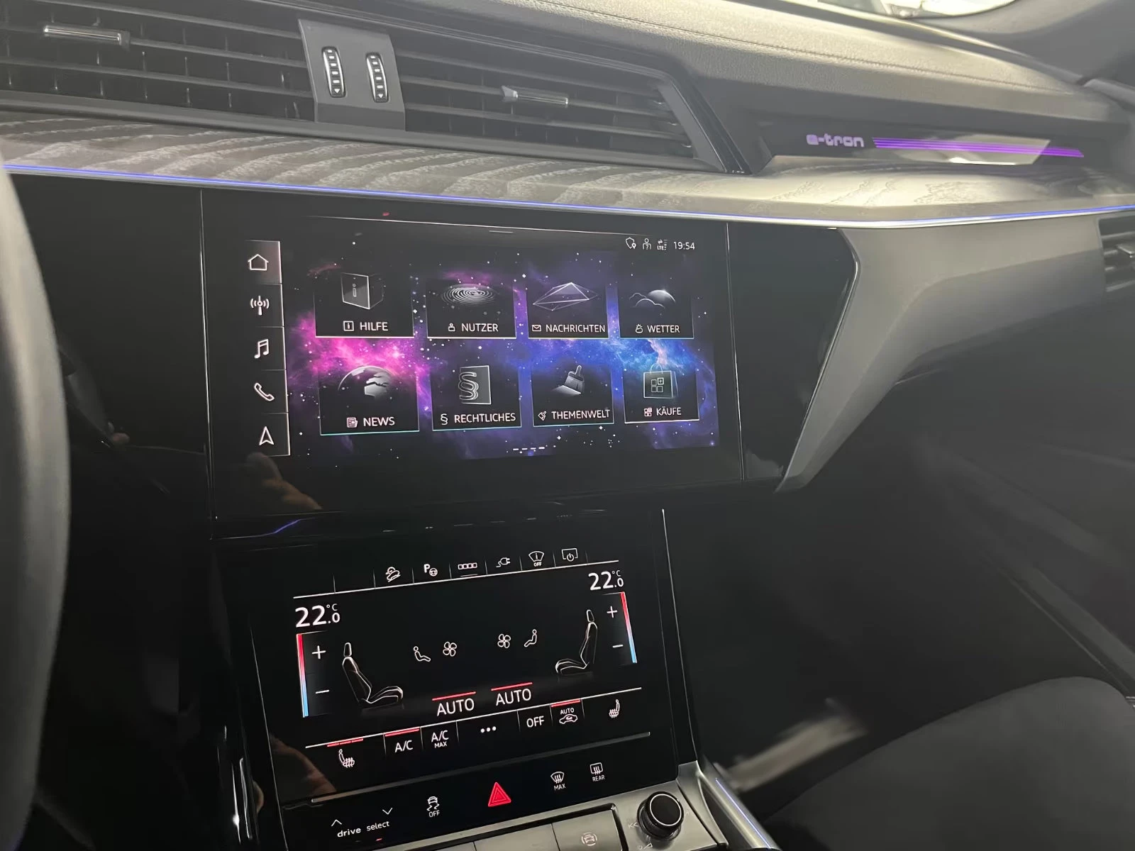 Audi Q8 50e-tron/340HP/S-LINE/MATRIX/CAM/HUD/MEMO/375q | Mobile.bg � ����������� 10