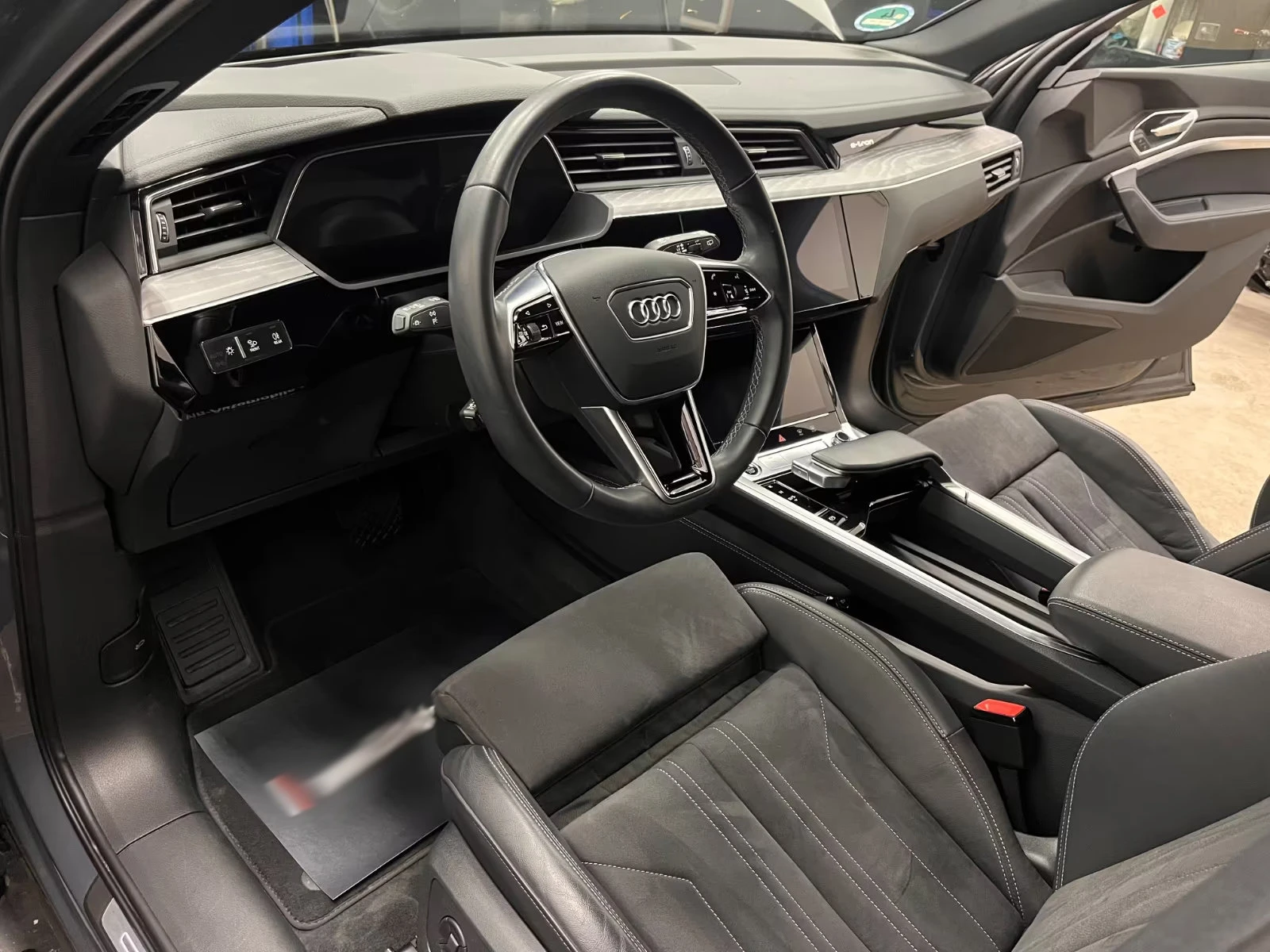 Audi Q8 50e-tron/340HP/S-LINE/MATRIX/CAM/HUD/MEMO/375q | Mobile.bg � ����������� 6