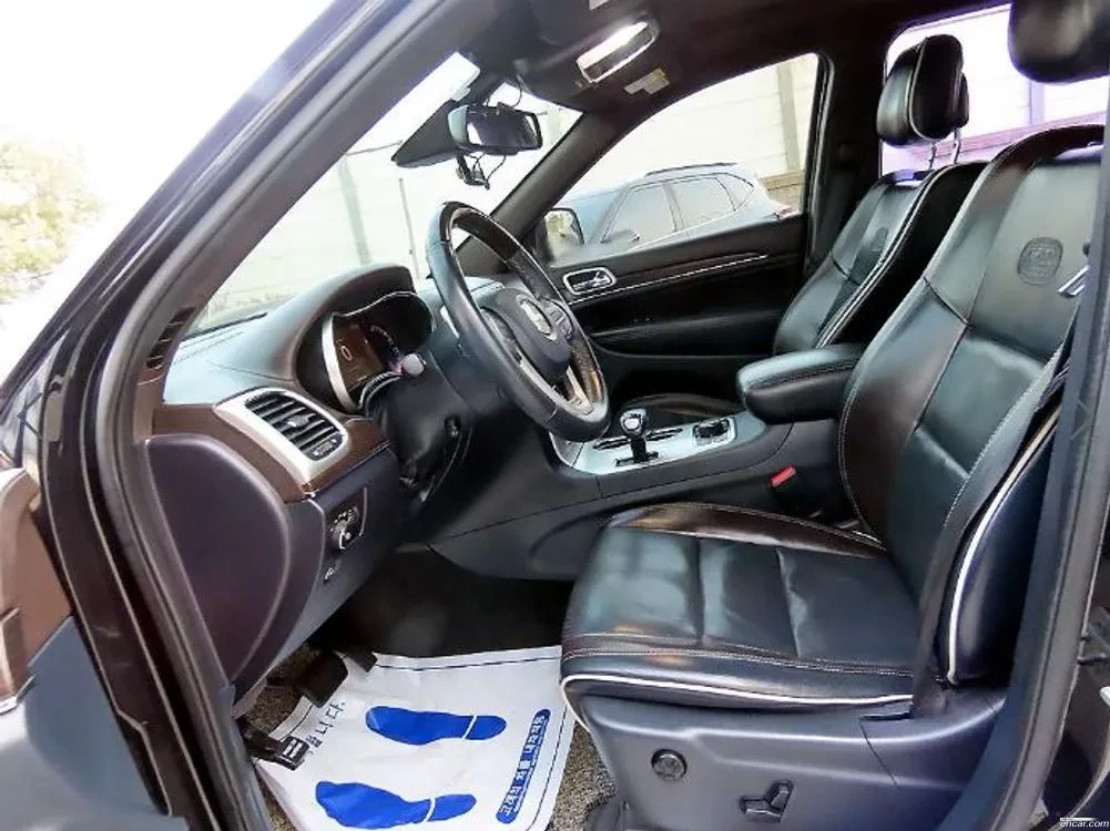 Jeep Grand cherokee 3.6 Overland, снимка 5 - Автомобили и джипове - 55077307