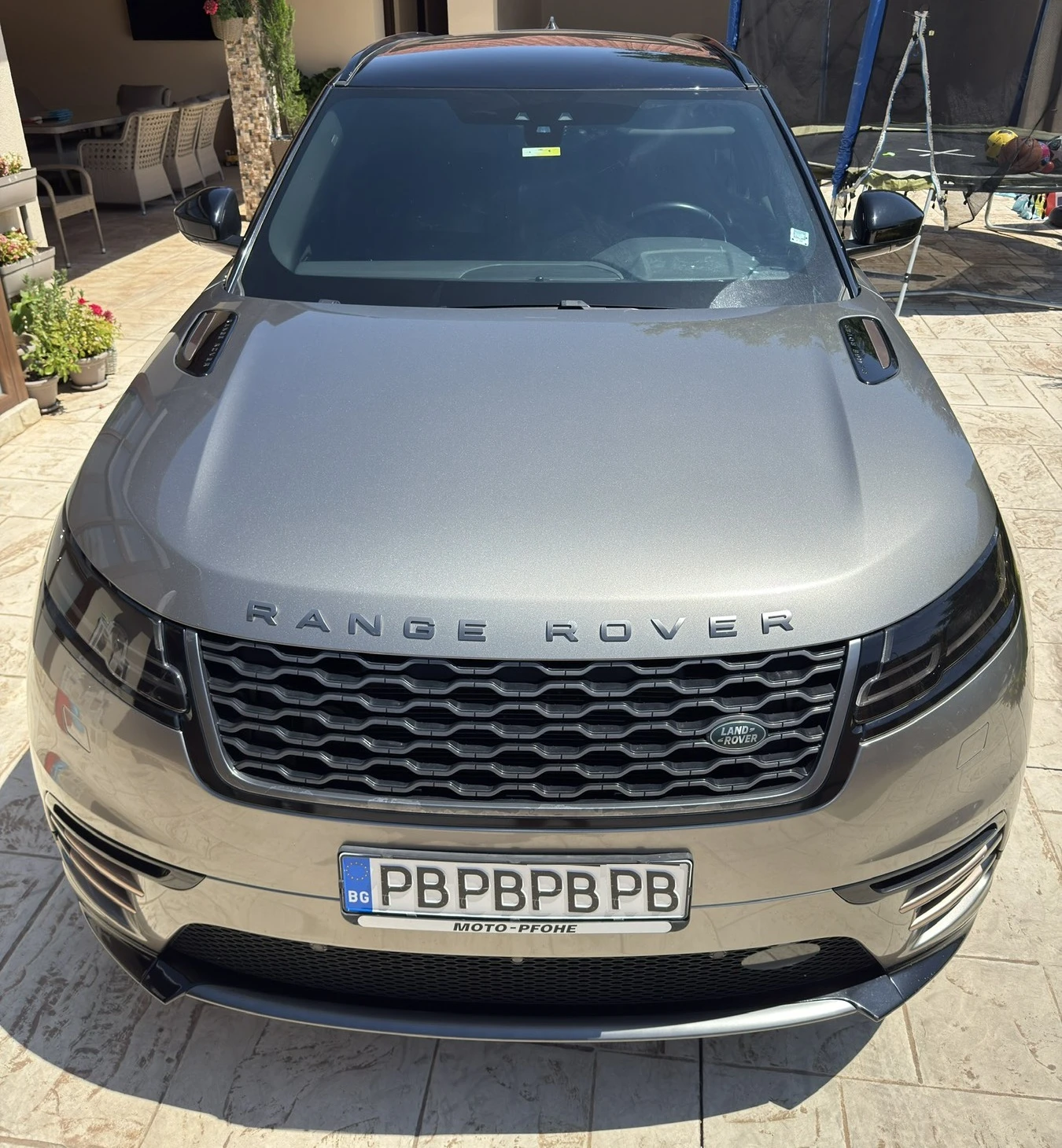 Land Rover Range Rover Velar R-DYNAMIC S 2.0 I4 300 PS, снимка 6 - Автомобили и джипове - 55462970