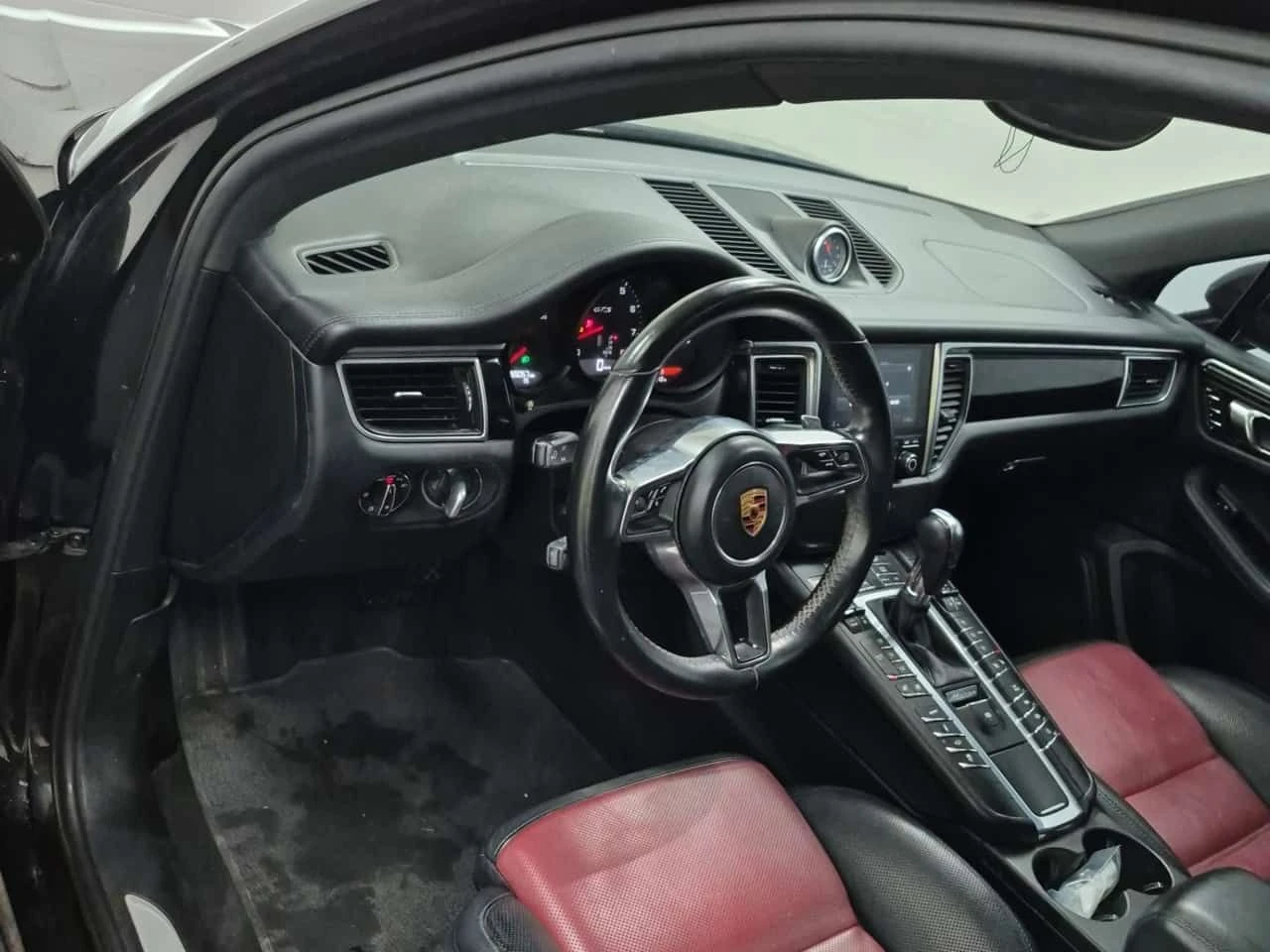 Porsche Macan * GTS * CARFAX * БЕЗ ПЪРВОНАЧАЛНА ВНОСКА, снимка 8 - Автомобили и джипове - 55677706