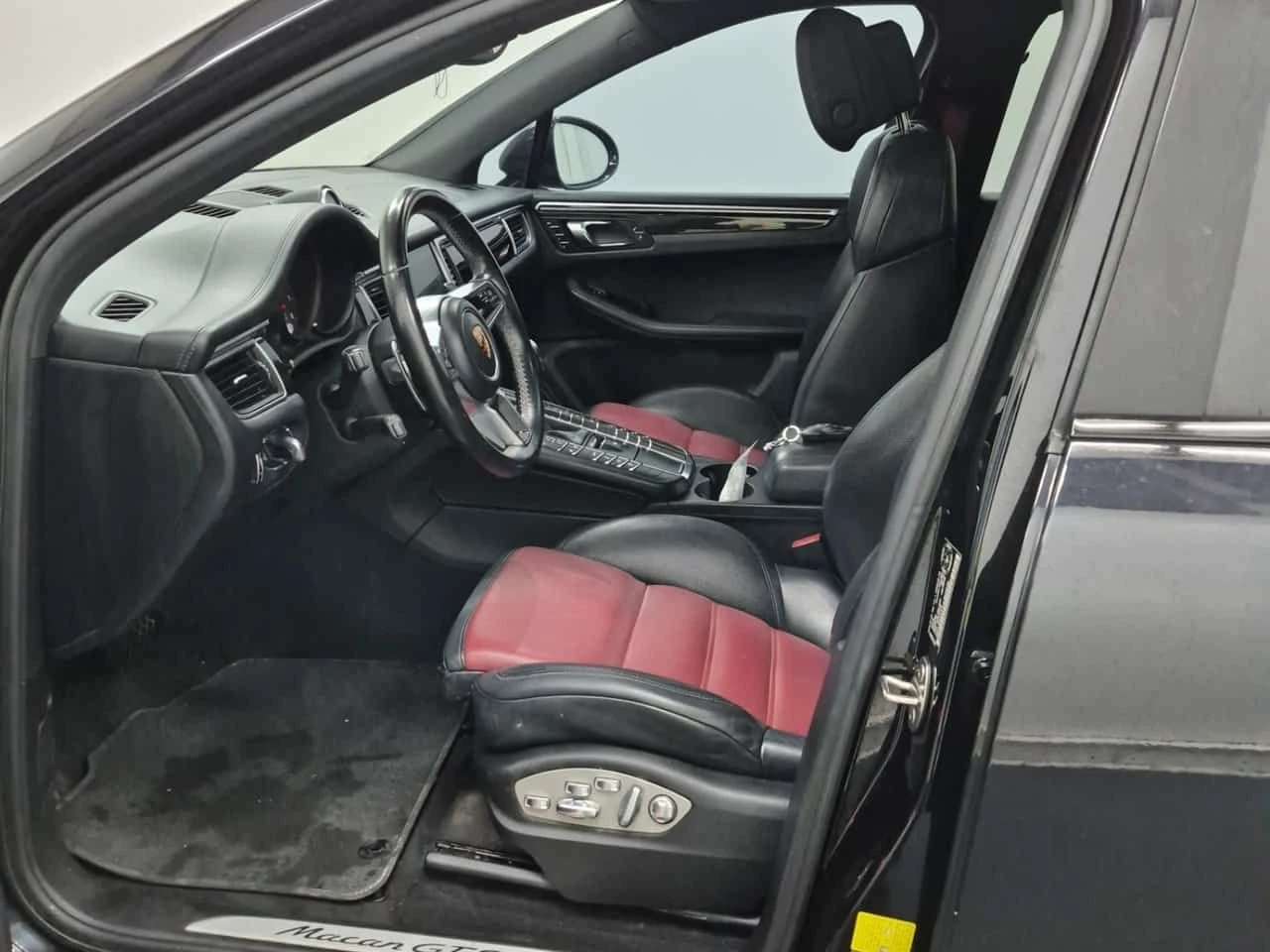 Porsche Macan * GTS * CARFAX * БЕЗ ПЪРВОНАЧАЛНА ВНОСКА, снимка 5 - Автомобили и джипове - 55677706