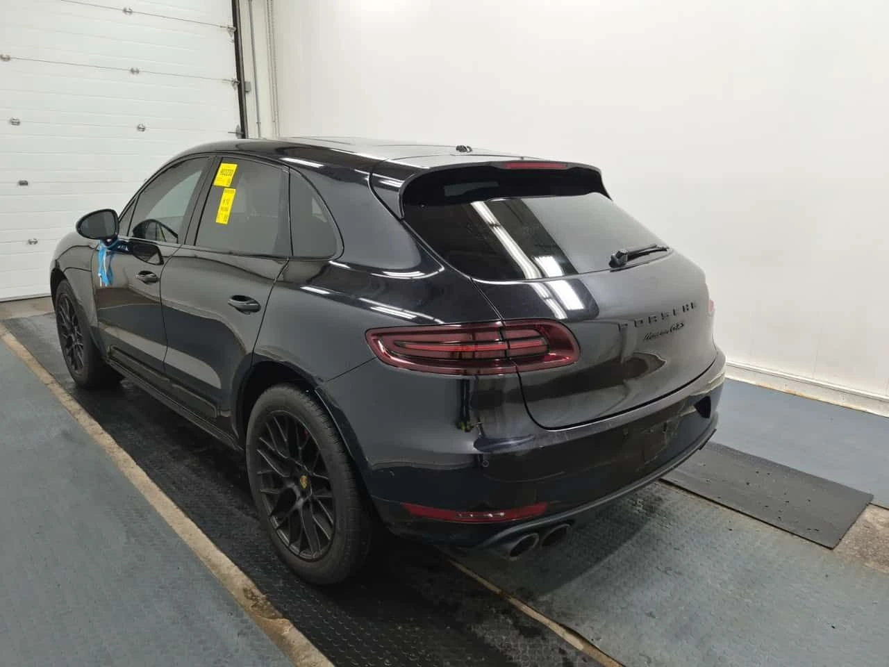 Porsche Macan * GTS * CARFAX * БЕЗ ПЪРВОНАЧАЛНА ВНОСКА, снимка 2 - Автомобили и джипове - 55677706