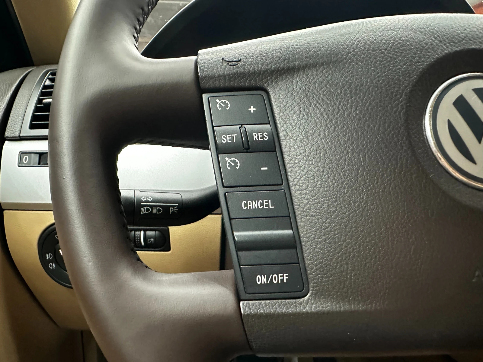 VW Touareg 2.5d 174 к.с., снимка 16 - Автомобили и джипове - 55887950