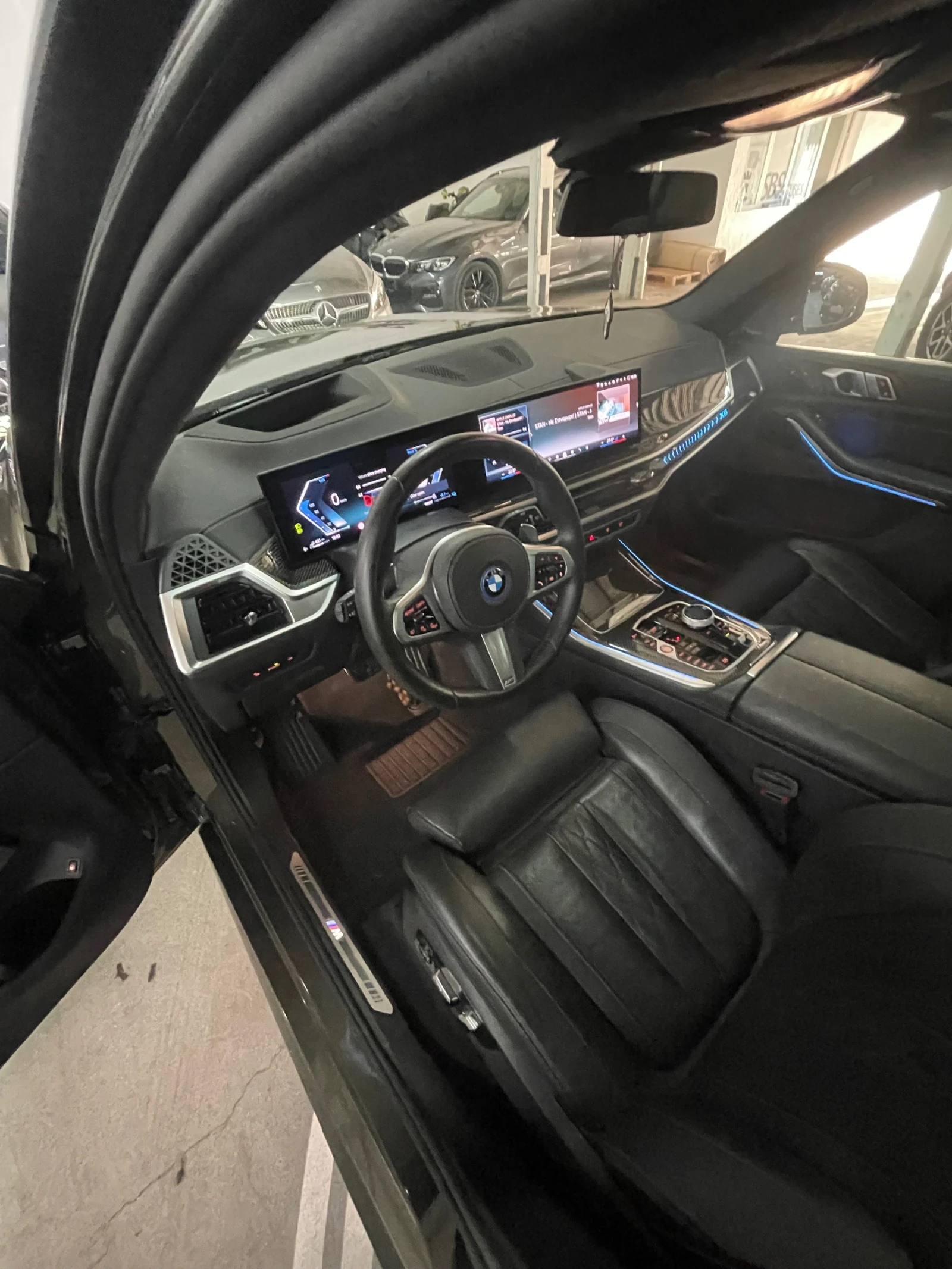 BMW X5 50Ee/Mпак/harman/kardon/обдух/вакум/подгр/панор/ФУ, снимка 10 - Автомобили и джипове - 56144414