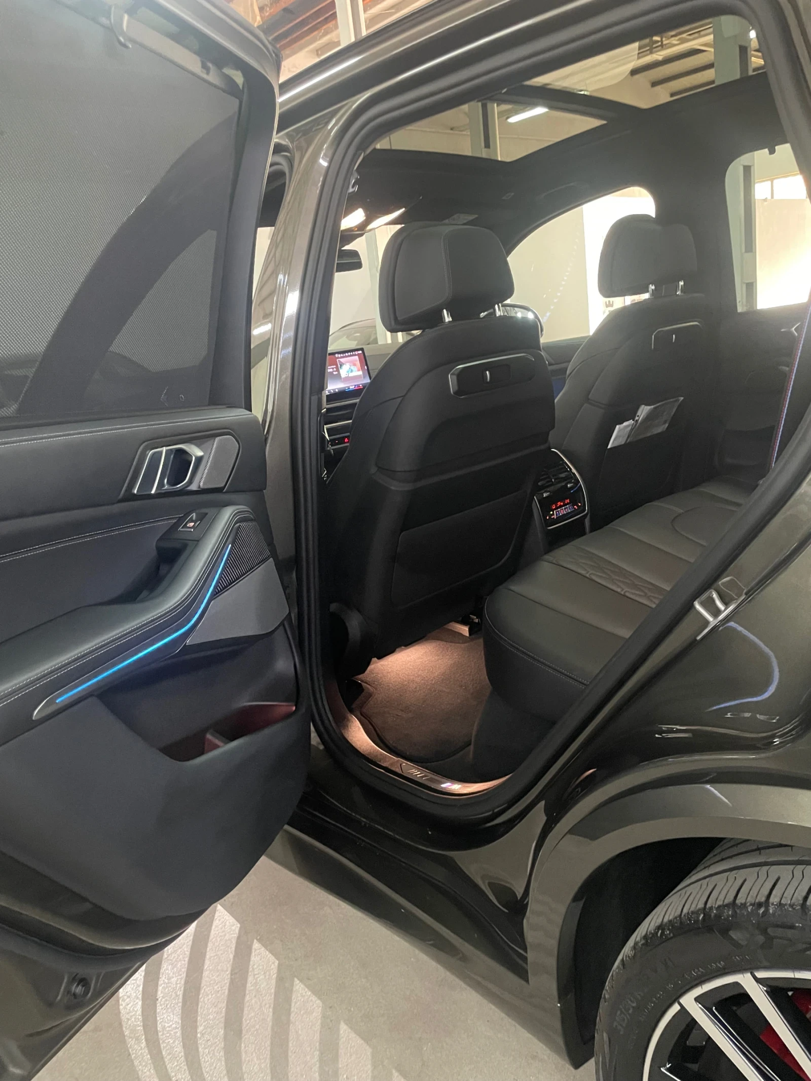 BMW X5 50Ee/Mпак/harman/kardon/обдух/вакум/подгр/панор/ФУ, снимка 13 - Автомобили и джипове - 56144414