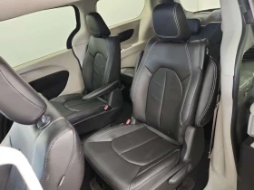 Chrysler Pacifica  TOURING L| 360 КАМЕРИ| DISTRONIC| 2 КЛЮЧА| ПАНО , снимка 12