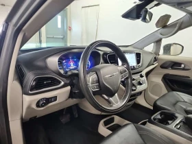 Chrysler Pacifica  TOURING L| 360 КАМЕРИ| DISTRONIC| 2 КЛЮЧА| ПАНО , снимка 11