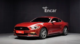 ������ Ford Mustang